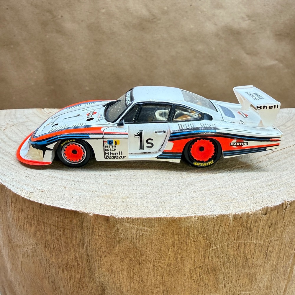 Record Porsche 935 Martini Racing 1:43 Resin Model Car Made in France White